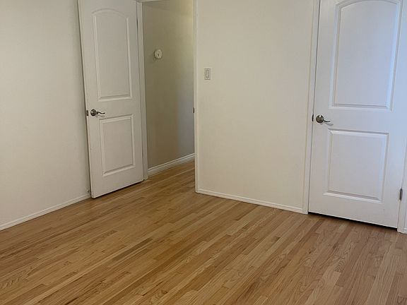 4th image of 5623 Murietta Ave