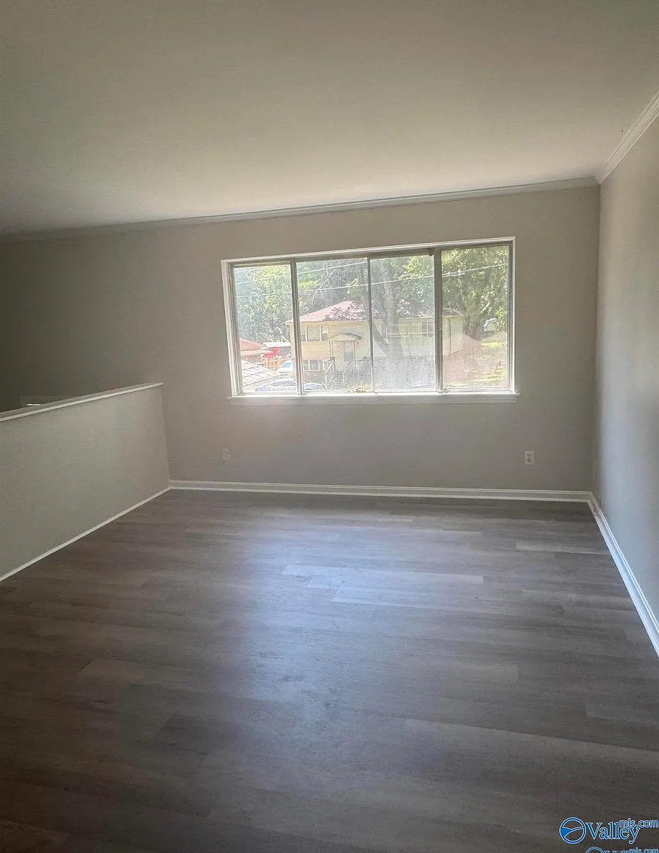 Building Photo - 2416 Hanover Dr NW