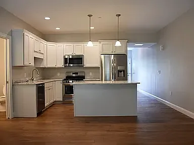 2 Cleveland Ave #2 — Photo 4