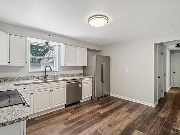 5th image of 4726 Vicbarb Ln