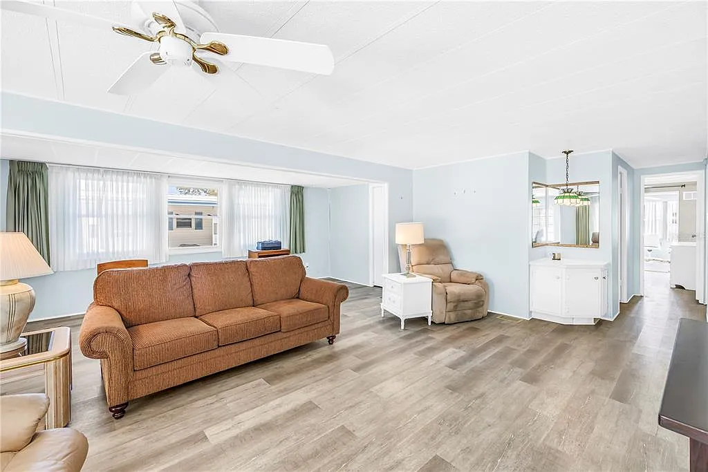 2 bed, 2.0 bath, 1485 sqft, $1,800 — Photo 3