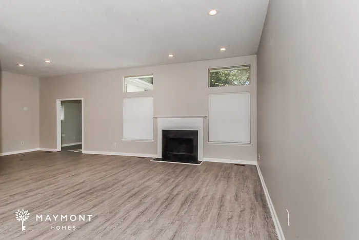 106 Ascot Ct — Photo 3