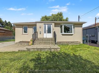 46 Acton Ave, Toronto, ON M3H4G8