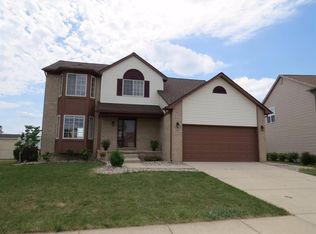 203 Dundee Ridge Dr, Dundee, MI 48131