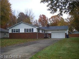 8387 Chesterton Dr, Poland, OH