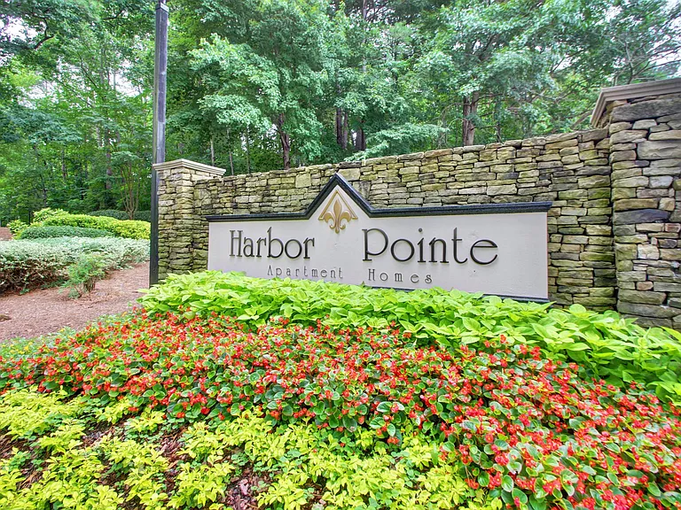 Harbor Pointe — Photo 30