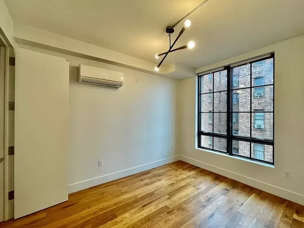 22 Ford Street image 6 of 25