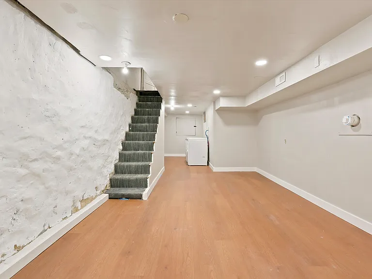 4795 Silverwood St — Photo 22