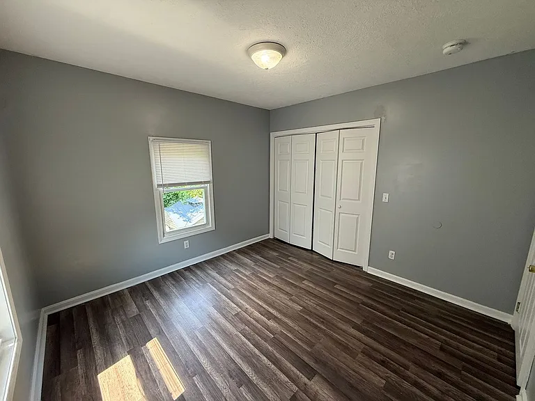 22 Burr St — Photo 11