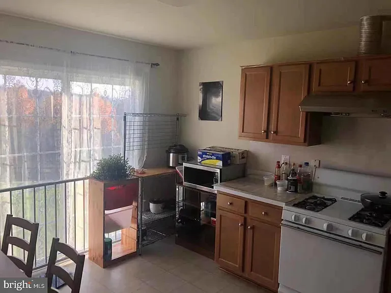 18621 Woodgate Pl — Photo 2