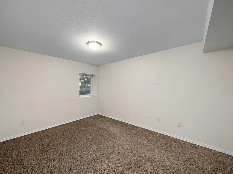 4642 SE Madison St #B — Photo 12