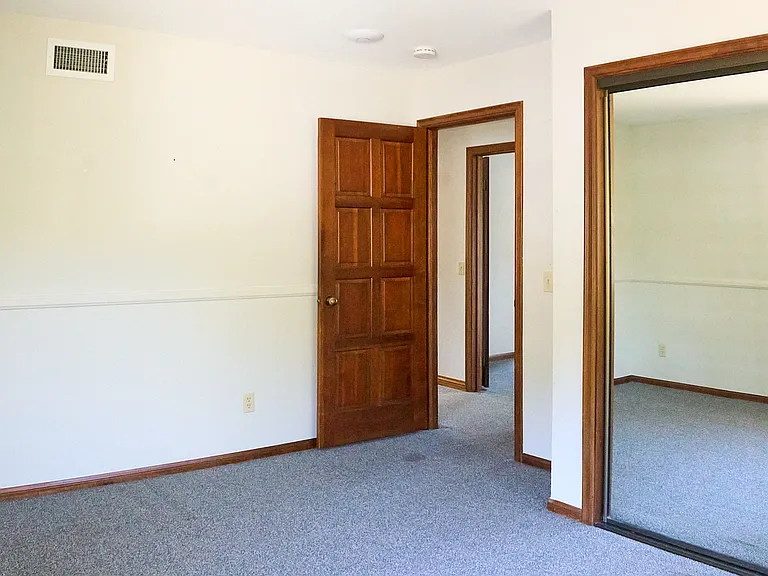 397 Loftyhill Dr — Photo 22
