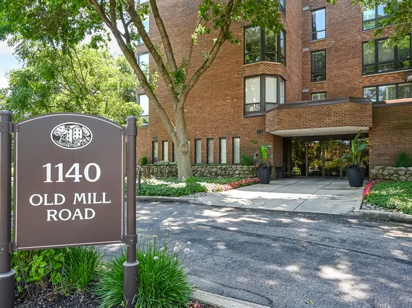1140 Old Mill Rd #405, Hinsdale, IL 60521