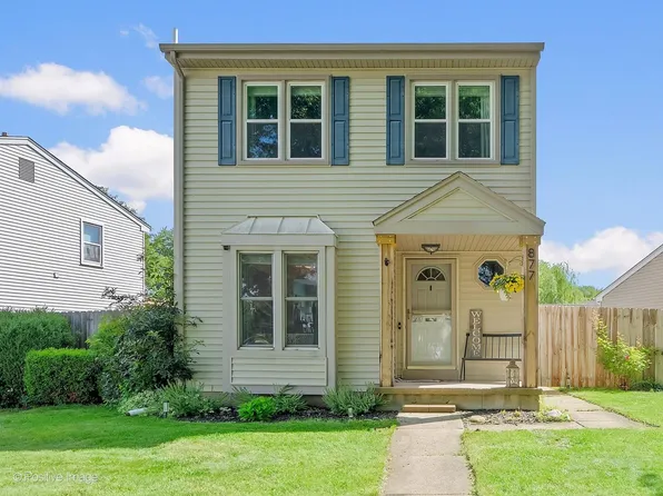 877 Manchester Crse, Geneva, IL 60134