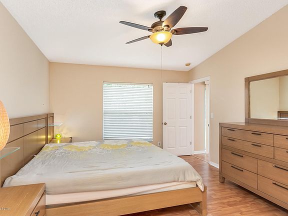 5th image of 510 Benton Dr