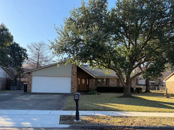 506 Rugby Pl, Bossier City, LA 71111