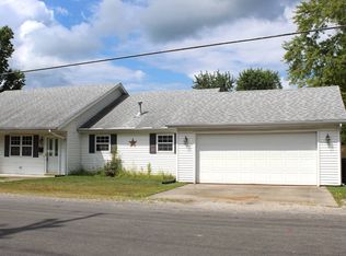 530 S West St, Carlinville, IL