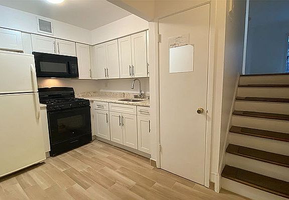 2nd image of 4804 59th St Floor 1