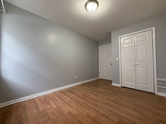4th image of 2819 W Flournoy St #1