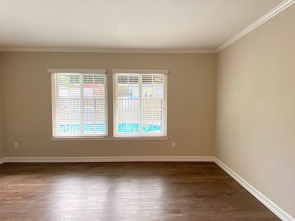 4th image of 3561-3563 6th Ave #8