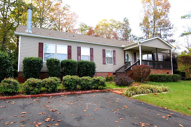 1st image of 108 Ivester Ct
