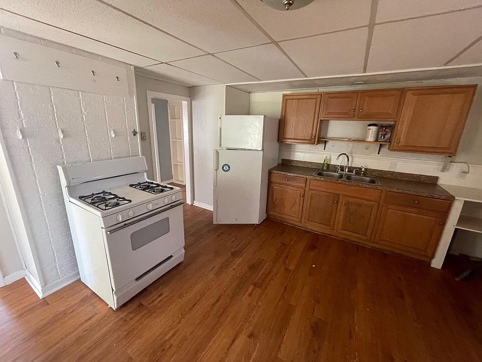 1st image of 93 Liberty St Floor 1