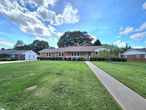 2nd image of 233 Balfer Dr