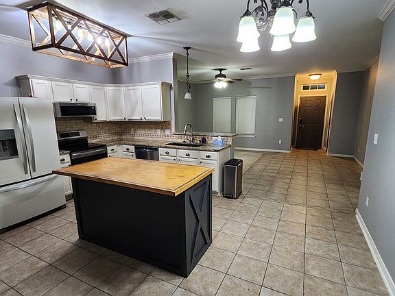 5th image of 3009 Las Brisas St