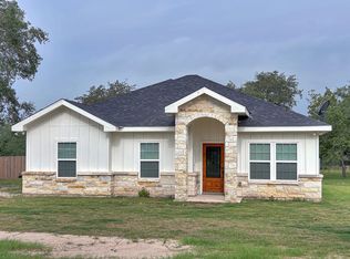134 County Road 6813, Natalia, TX 78059