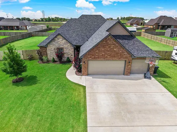 5625 NE Bobcat Trl, Elgin, OK 73538