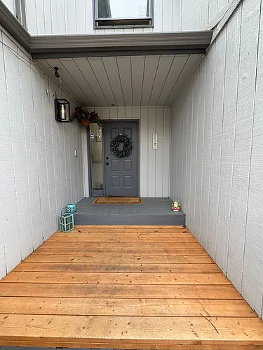 1810 Bellevue Loop Photo 1