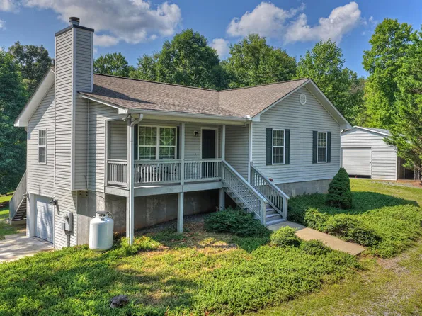 96 Creekside Dr, Mc Caysville, GA 30555