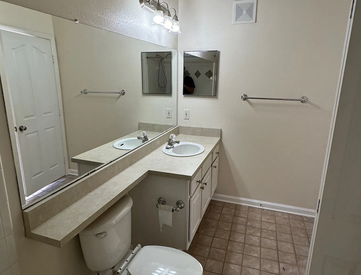 1 bed, 772 sqft, $1,450 — Photo 4