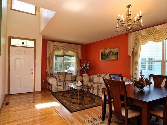 14364 Flora Court - living / dining room / foyer view