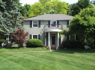 129 Eagle Point Dr, Rossford, OH 43460