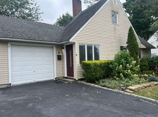 9 Furrow Ln, Levittown, NY 11756