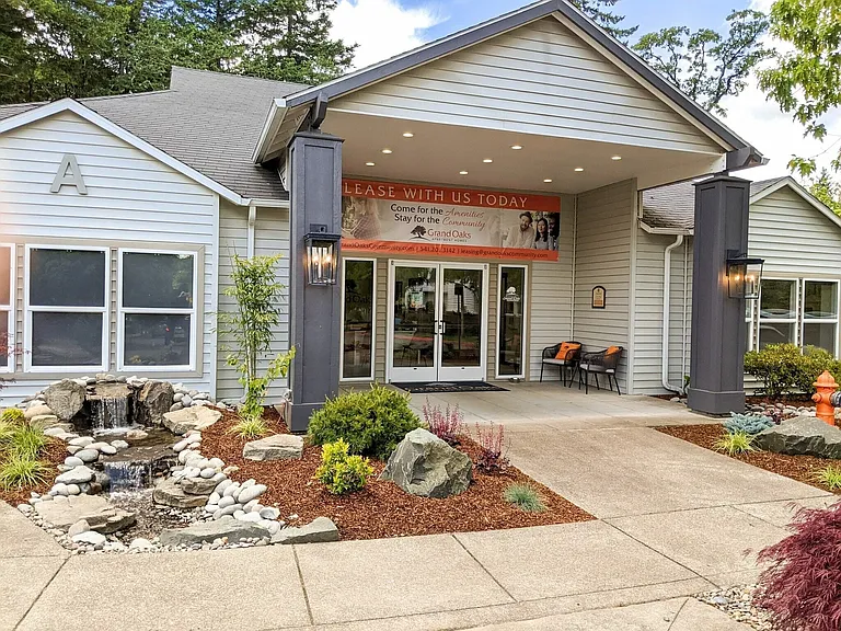Leasing Center