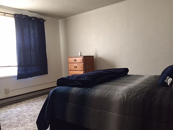 5th image of 402 N 8th St