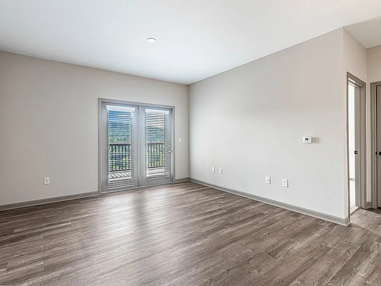 City Green Apartments — Photo 16