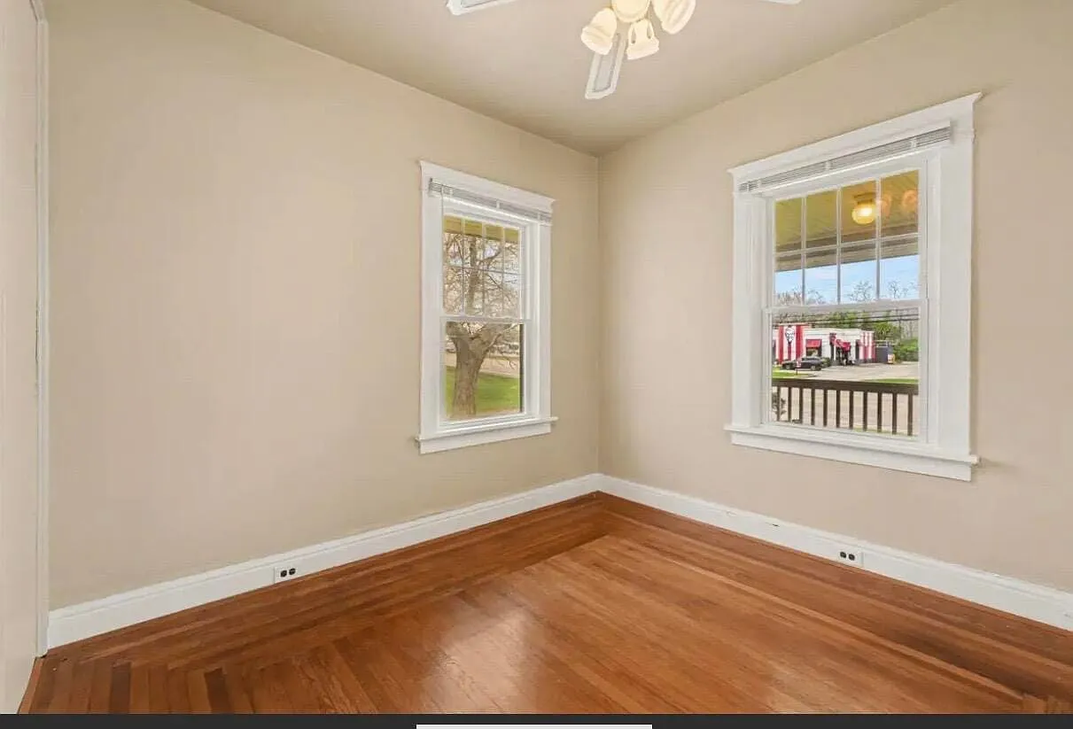3 bed, 1.0 bath, 1698 sqft, $1,900 — Photo 4