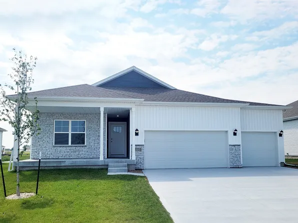 5125 168th St, Urbandale, IA 50322