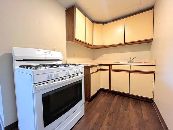 3rd image of 24-30 Plymouth Ave #8