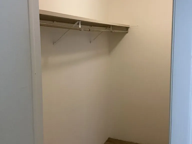 University Park Apartments near Cornell University — Photo 103