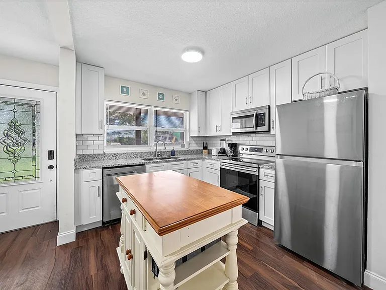 1610 Glen Haven Dr — Photo 9