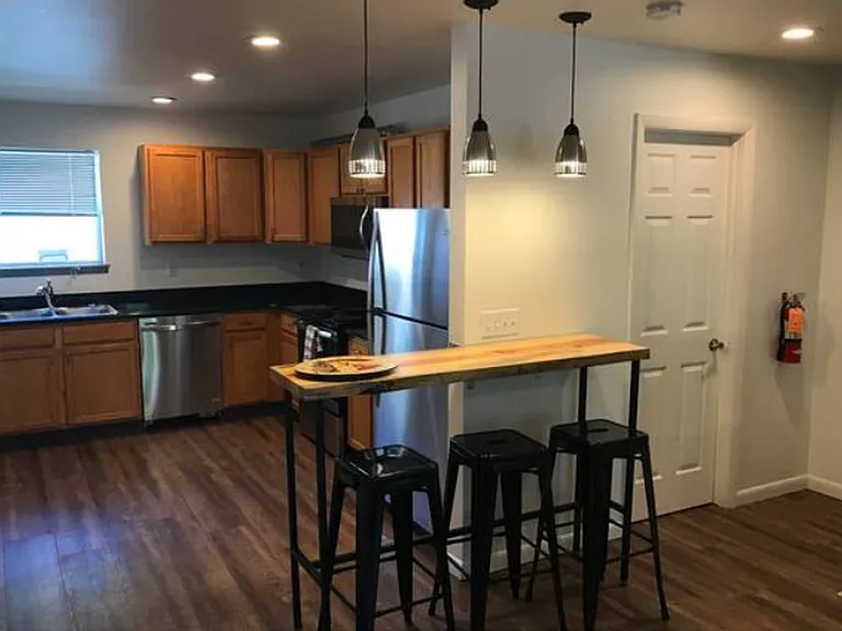 1019 N Weber St — Photo 3