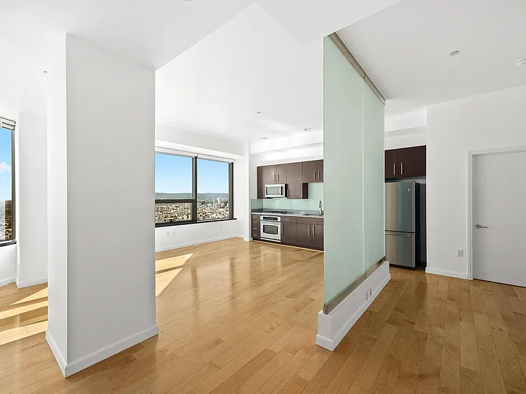 1100 Wilshire Blvd #3309 — Photo 7