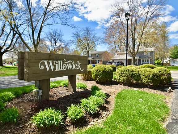 2nd image of 2101 Willowick Dr #B