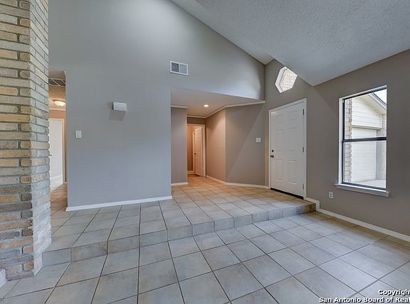 4th image of 9438 Marsh Creek Dr