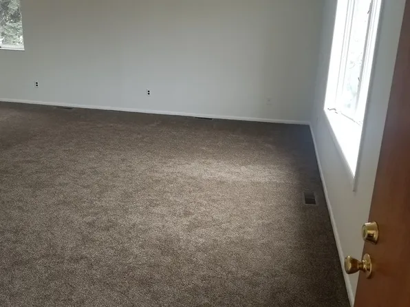 218 Pontiac St, Lester, PA 19029