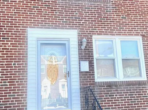 8039 Leon St, Philadelphia, PA 19136